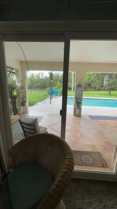 For Sale: $560,000 (2 beds, 2 baths, 1621 Square Feet)