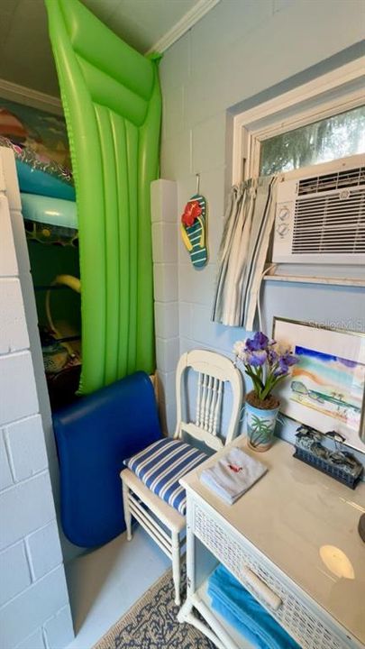 For Sale: $560,000 (2 beds, 2 baths, 1621 Square Feet)