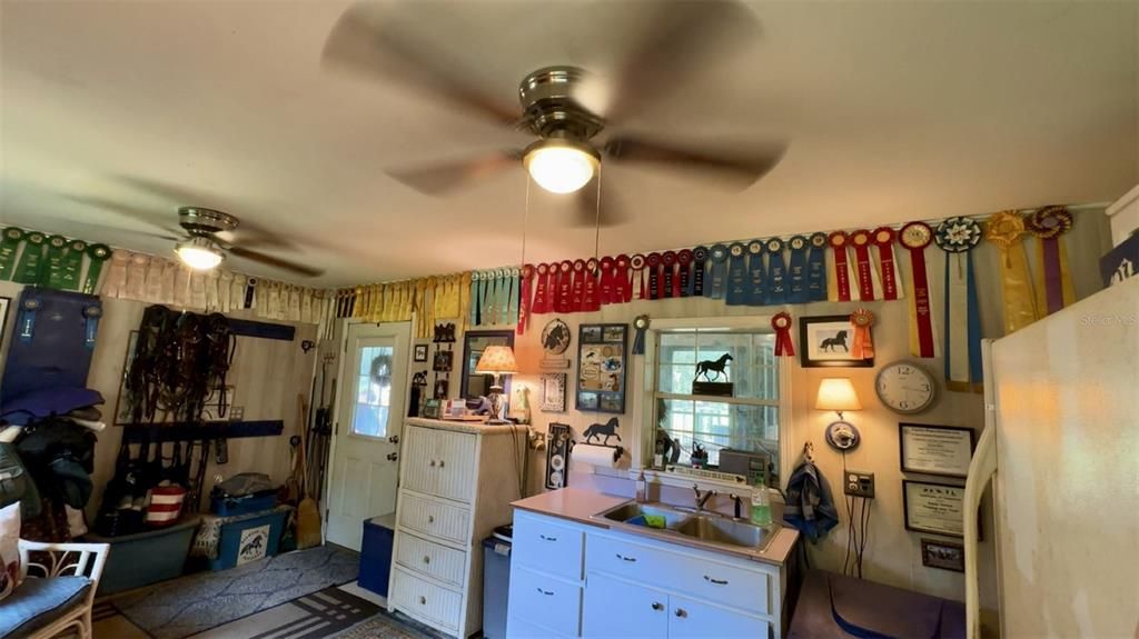 For Sale: $560,000 (2 beds, 2 baths, 1621 Square Feet)