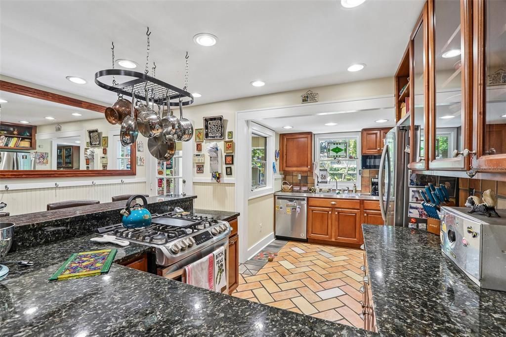En Venta: $819,999 (3 camas, 2 baños, 1893 Pies cuadrados)