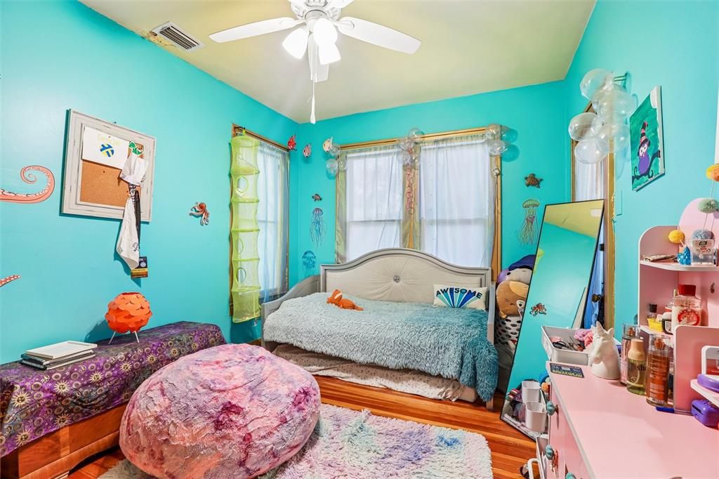 En Venta: $819,999 (3 camas, 2 baños, 1893 Pies cuadrados)