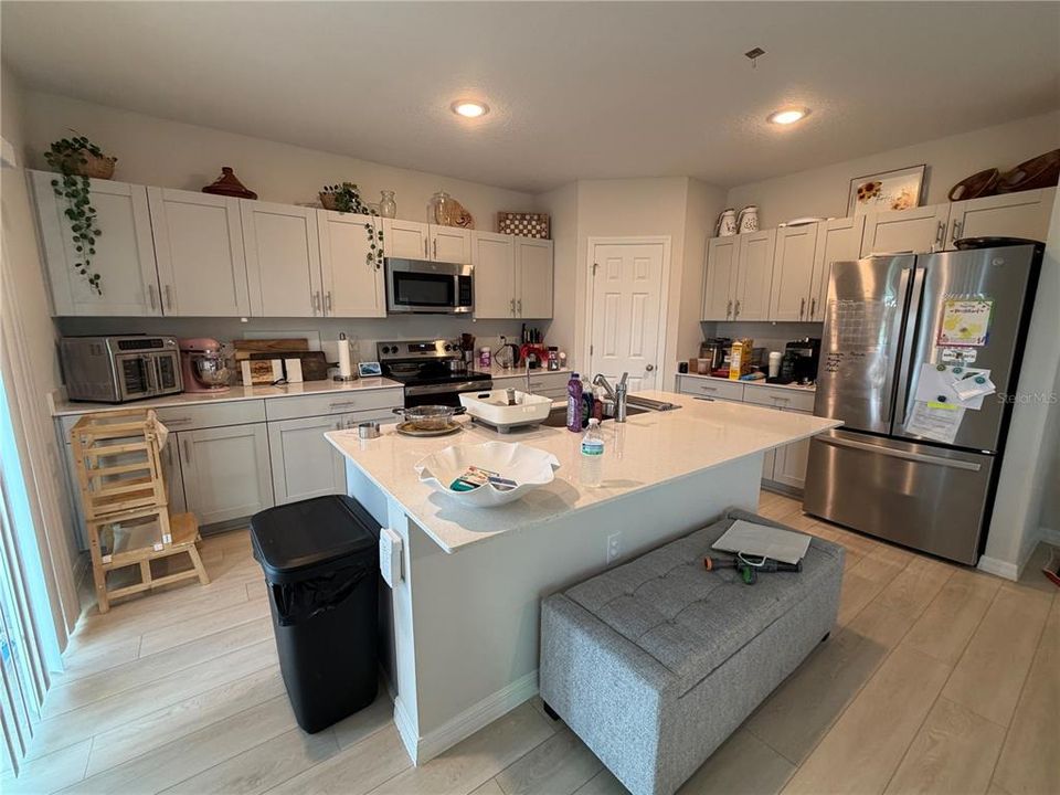 For Sale: $489,000 (5 beds, 3 baths, 2470 Square Feet)
