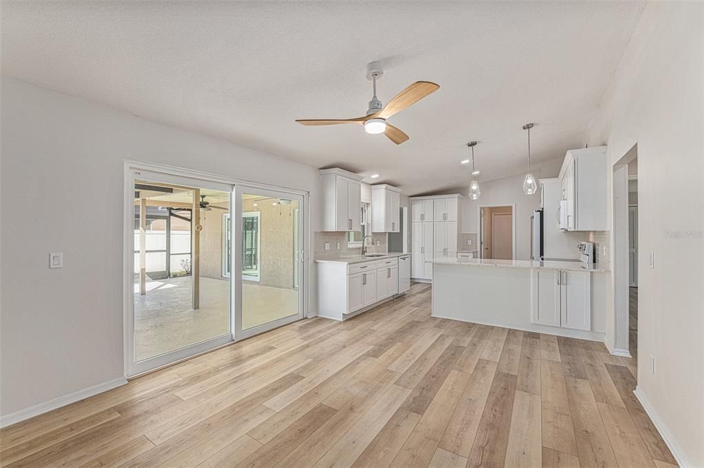 В аренду: $3,300 (3 спален, 2 ванн, 1688 Квадратных фут)