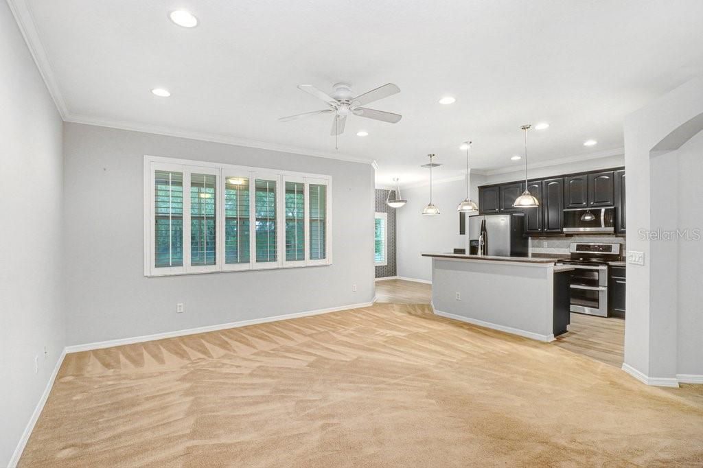 For Sale: $425,000 (4 beds, 2 baths, 2152 Square Feet)