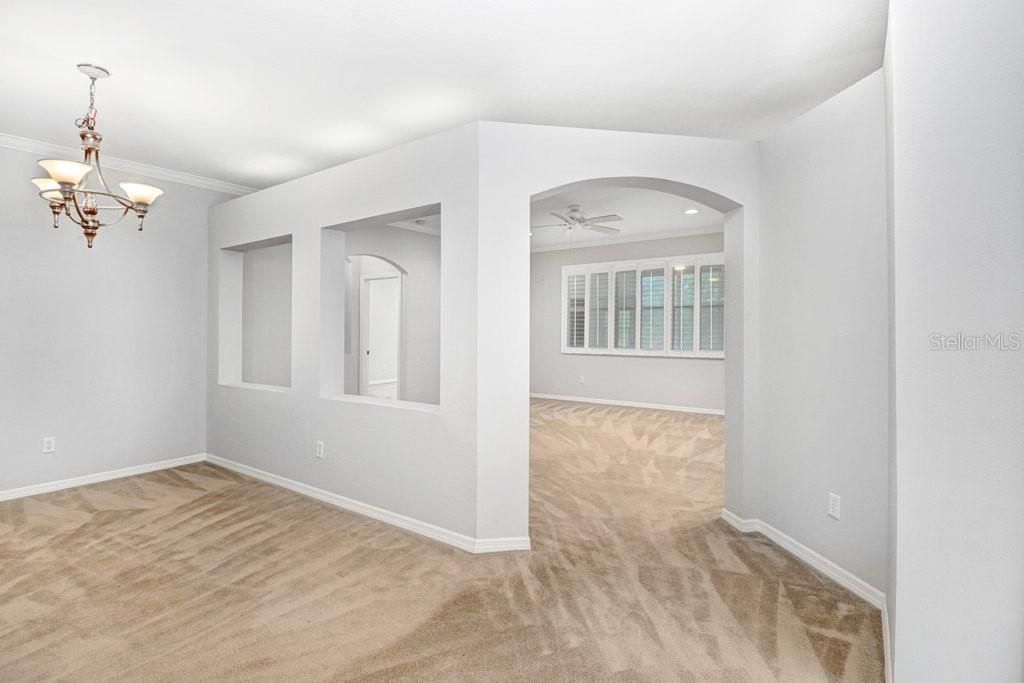 For Sale: $425,000 (4 beds, 2 baths, 2152 Square Feet)