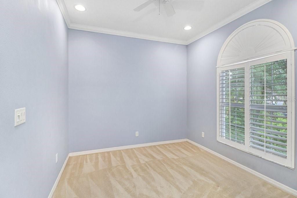 For Sale: $425,000 (4 beds, 2 baths, 2152 Square Feet)