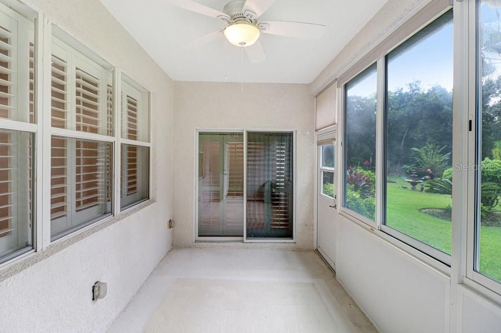 For Sale: $425,000 (4 beds, 2 baths, 2152 Square Feet)
