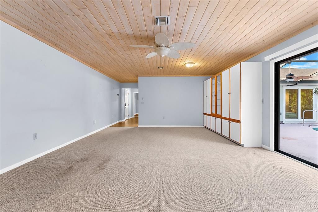 For Rent: $3,700 (4 beds, 3 baths, 2529 Square Feet)