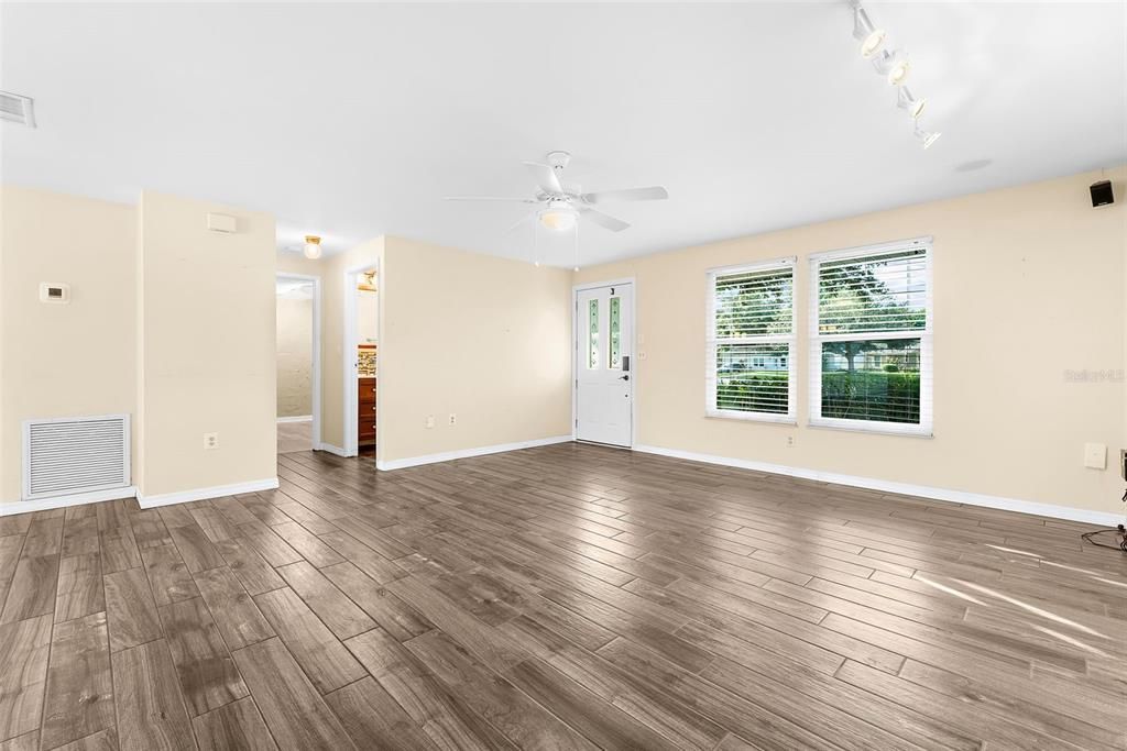 For Rent: $3,700 (4 beds, 3 baths, 2529 Square Feet)