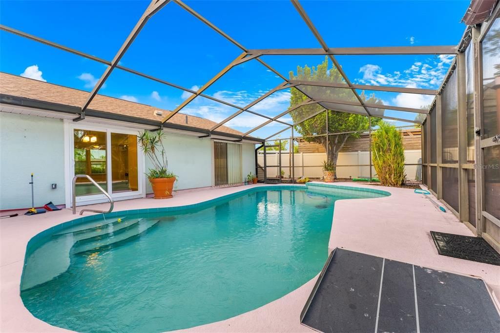 For Rent: $3,700 (4 beds, 3 baths, 2529 Square Feet)