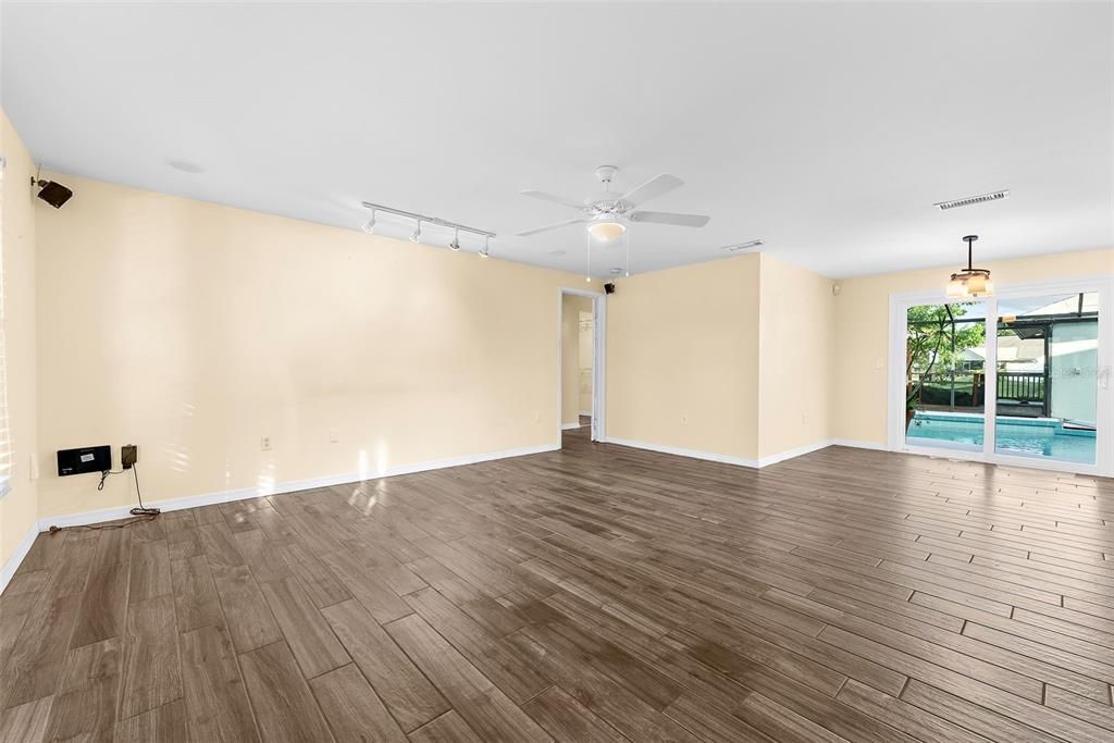 For Rent: $3,700 (4 beds, 3 baths, 2529 Square Feet)