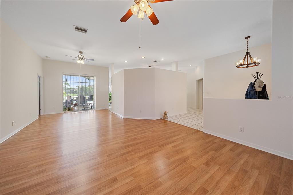 For Sale: $650,000 (5 beds, 3 baths, 2856 Square Feet)