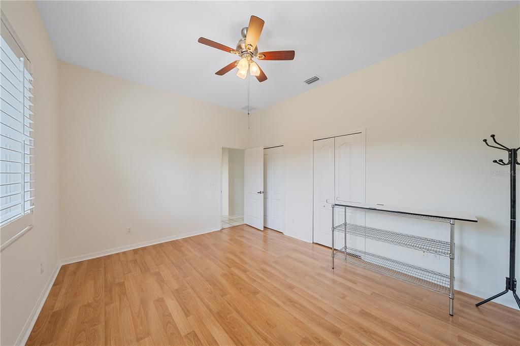 For Sale: $650,000 (5 beds, 3 baths, 2856 Square Feet)