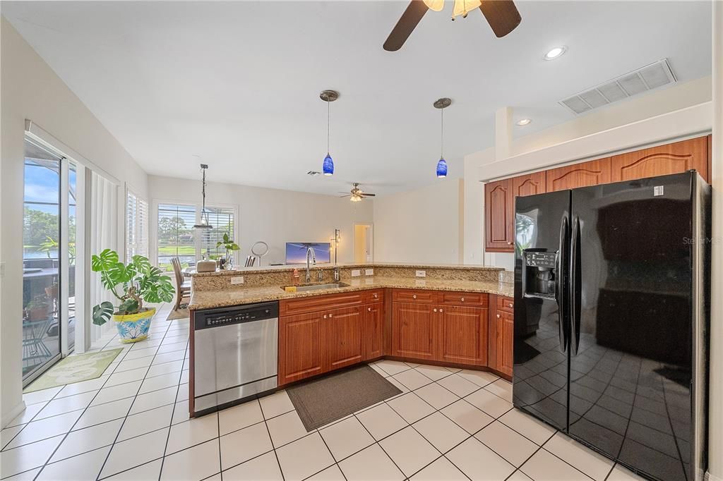 For Sale: $650,000 (5 beds, 3 baths, 2856 Square Feet)