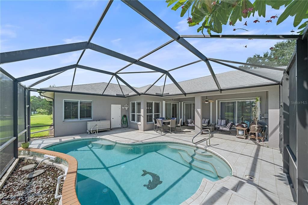 For Sale: $650,000 (5 beds, 3 baths, 2856 Square Feet)
