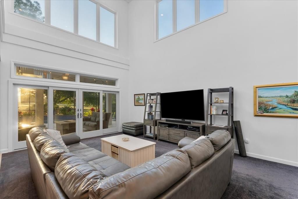En Venta: $839,000 (3 camas, 3 baños, 3596 Pies cuadrados)