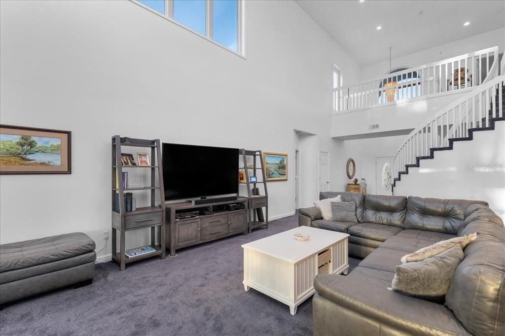 En Venta: $839,000 (3 camas, 3 baños, 3596 Pies cuadrados)