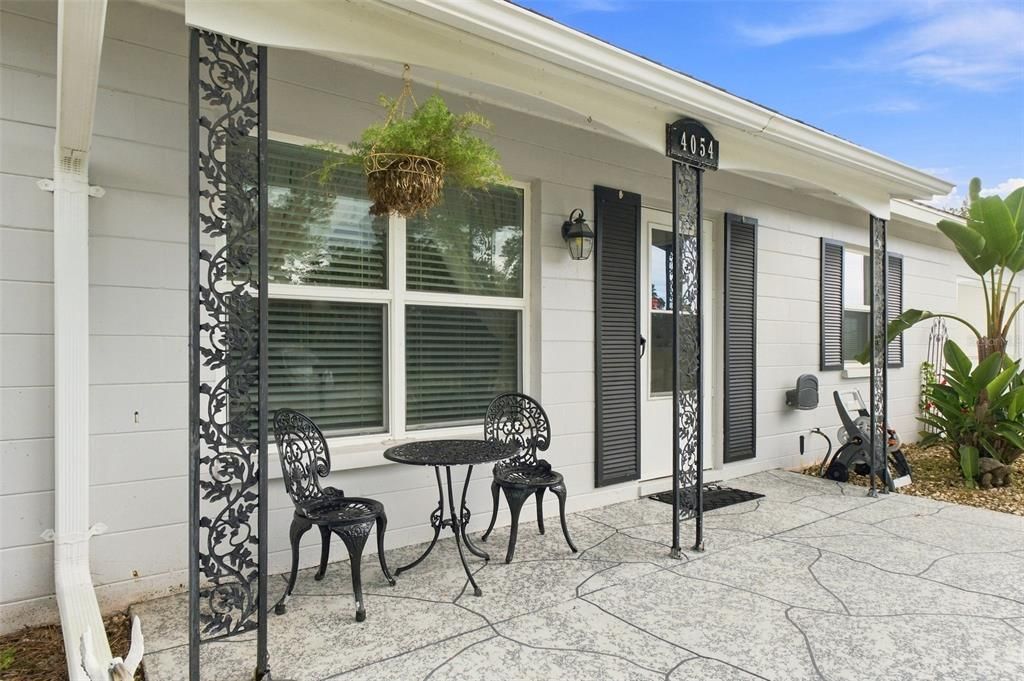 For Sale: $260,000 (2 beds, 2 baths, 1201 Square Feet)