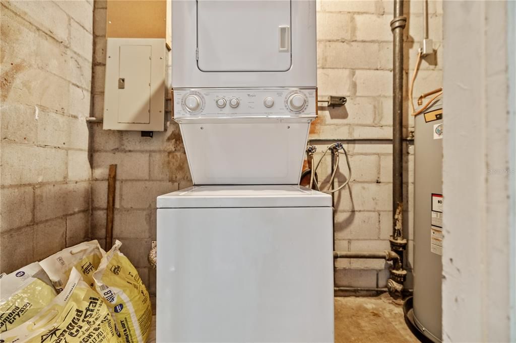 В аренду: $1,999 (3 спален, 1 ванн, 992 Квадратных фут)