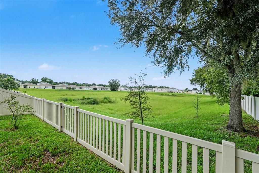 Active With Contract: $290,000 (3 beds, 2 baths, 1513 Square Feet)