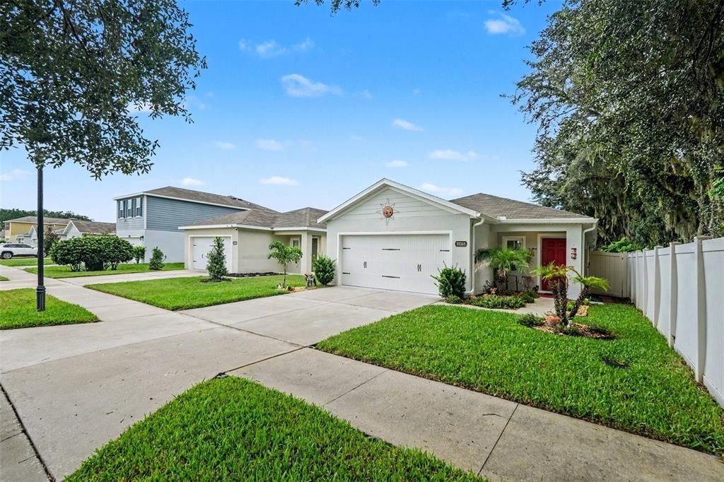 Active With Contract: $290,000 (3 beds, 2 baths, 1513 Square Feet)