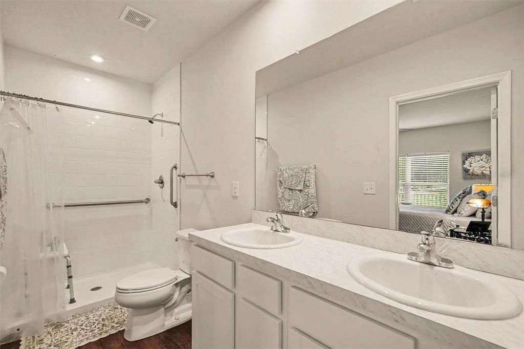 Active With Contract: $290,000 (3 beds, 2 baths, 1513 Square Feet)