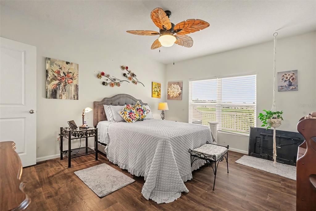 Active With Contract: $290,000 (3 beds, 2 baths, 1513 Square Feet)