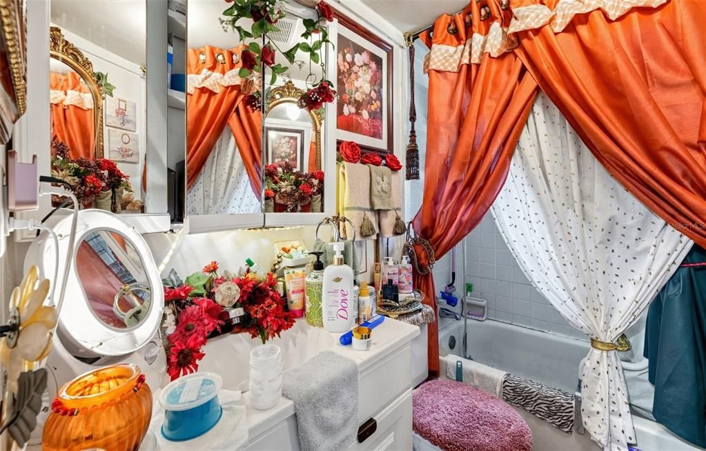 For Sale: $119,000 (3 beds, 1 baths, 1216 Square Feet)