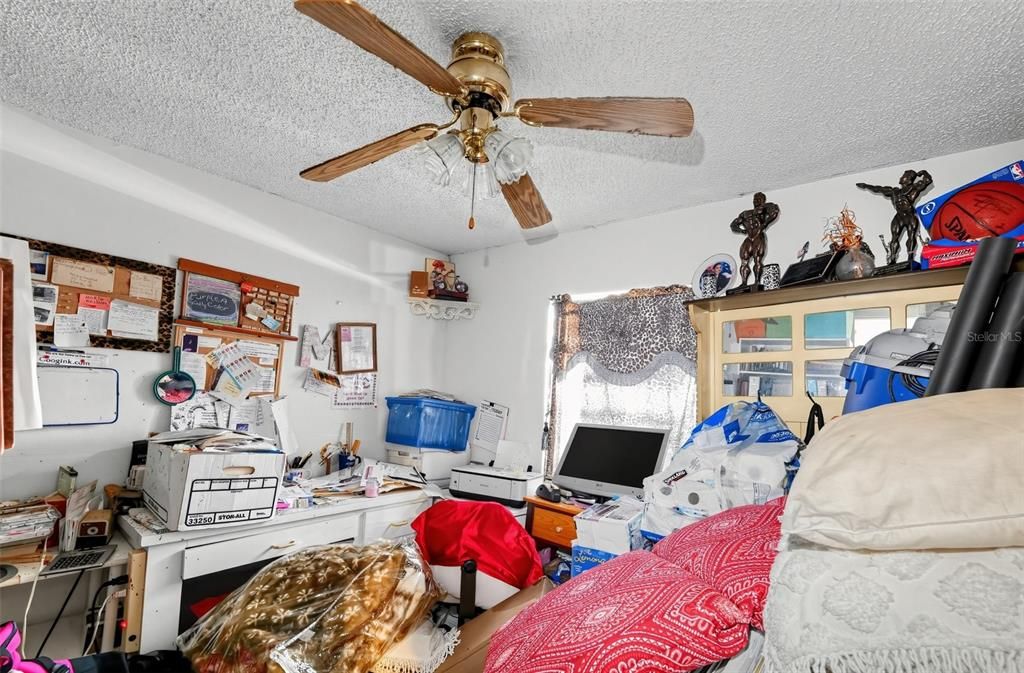 For Sale: $119,000 (3 beds, 1 baths, 1216 Square Feet)