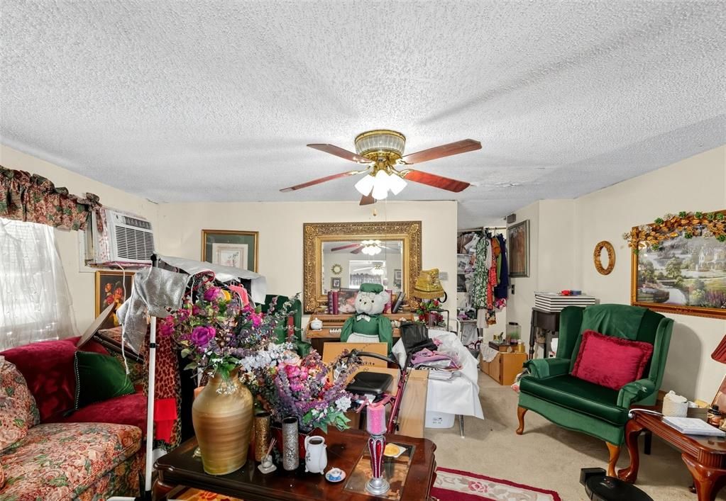 For Sale: $119,000 (3 beds, 1 baths, 1216 Square Feet)