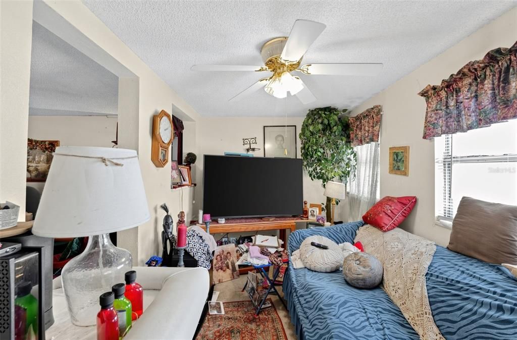 For Sale: $119,000 (3 beds, 1 baths, 1216 Square Feet)