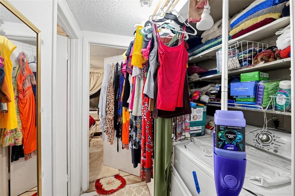 For Sale: $119,000 (3 beds, 1 baths, 1216 Square Feet)