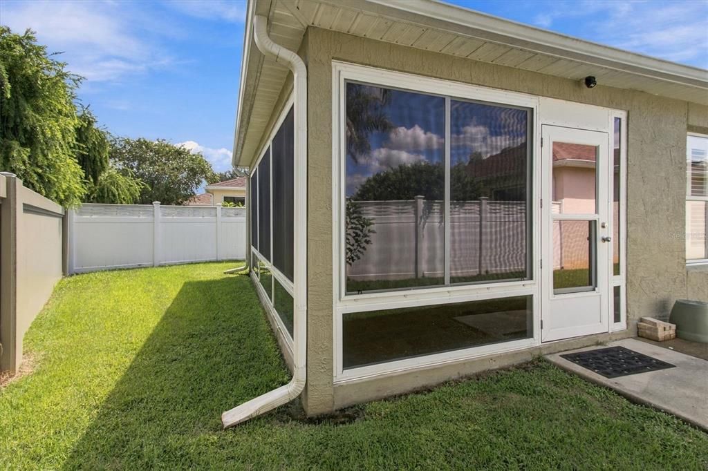 For Sale: $349,900 (2 beds, 2 baths, 1258 Square Feet)