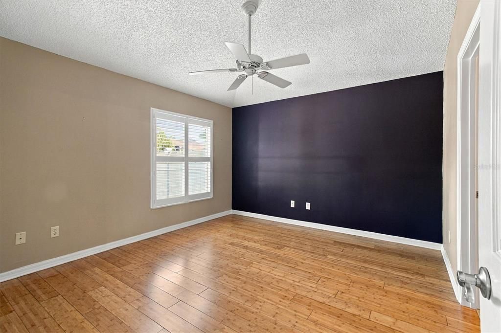 For Sale: $349,900 (2 beds, 2 baths, 1258 Square Feet)