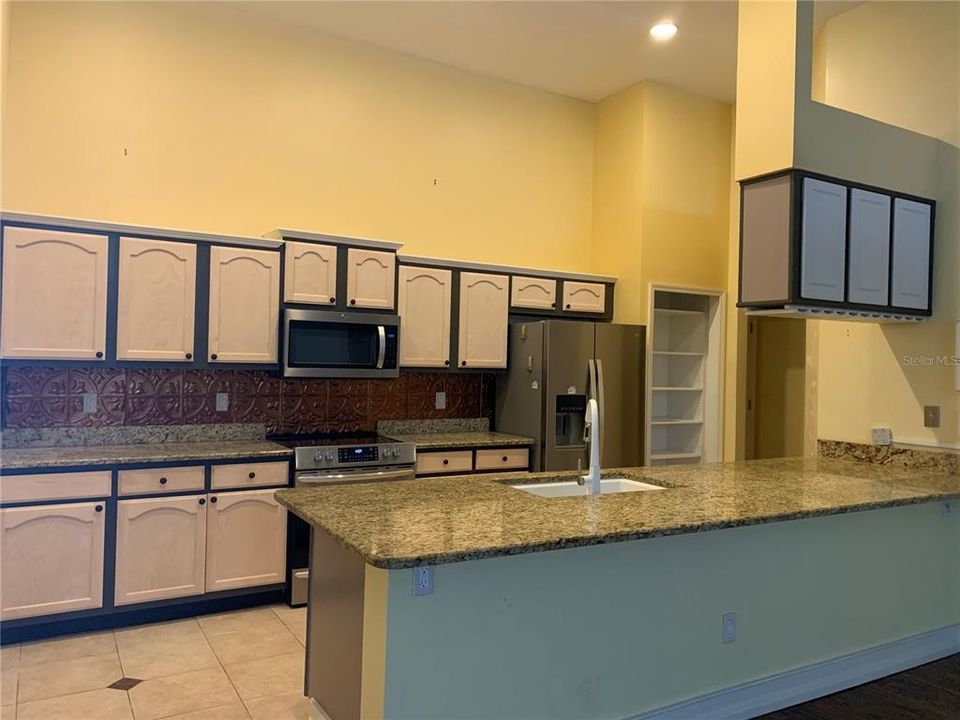 For Sale: $669,500 (4 beds, 3 baths, 3055 Square Feet)