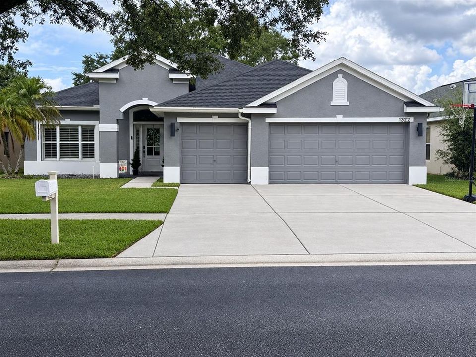 For Sale: $590,000 (4 beds, 3 baths, 2276 Square Feet)