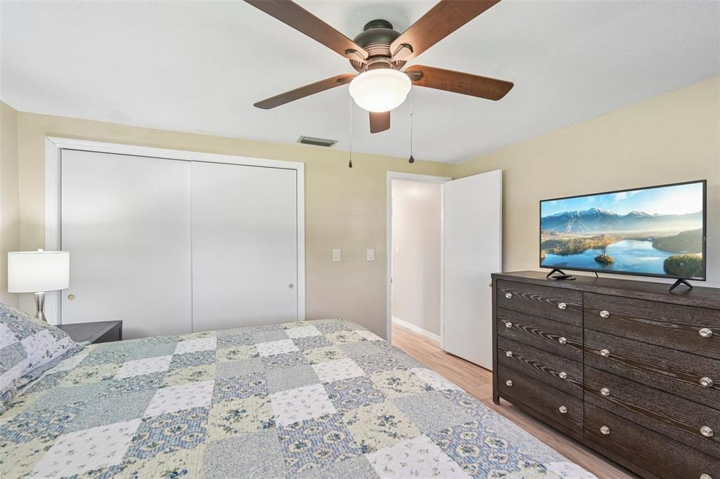 For Sale: $425,000 (3 beds, 2 baths, 1446 Square Feet)