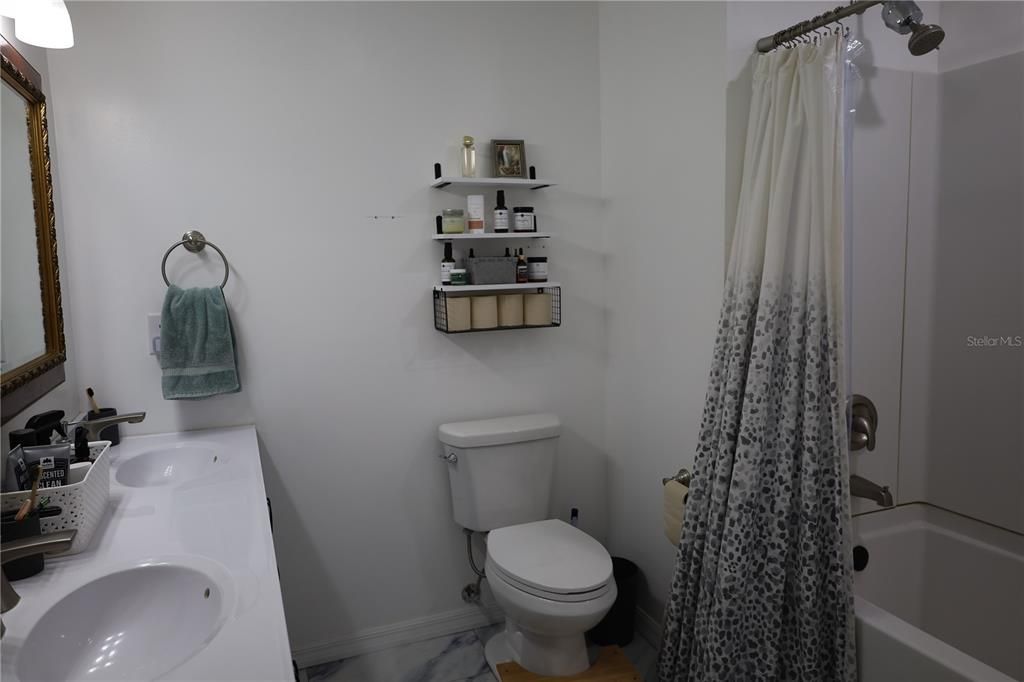 For Sale: $259,900 (3 beds, 2 baths, 1742 Square Feet)