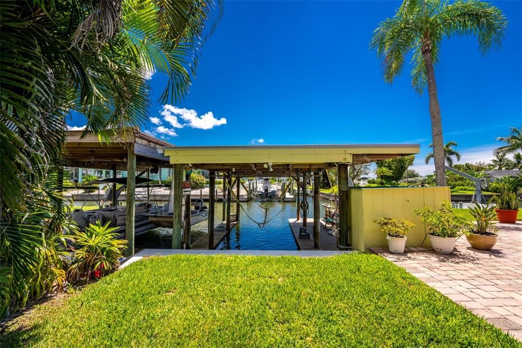 For Sale: $529,000 (3 beds, 2 baths, 1388 Square Feet)