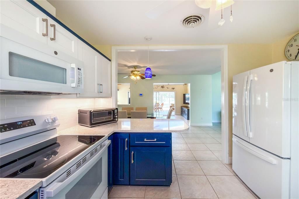 For Sale: $529,000 (3 beds, 2 baths, 1388 Square Feet)