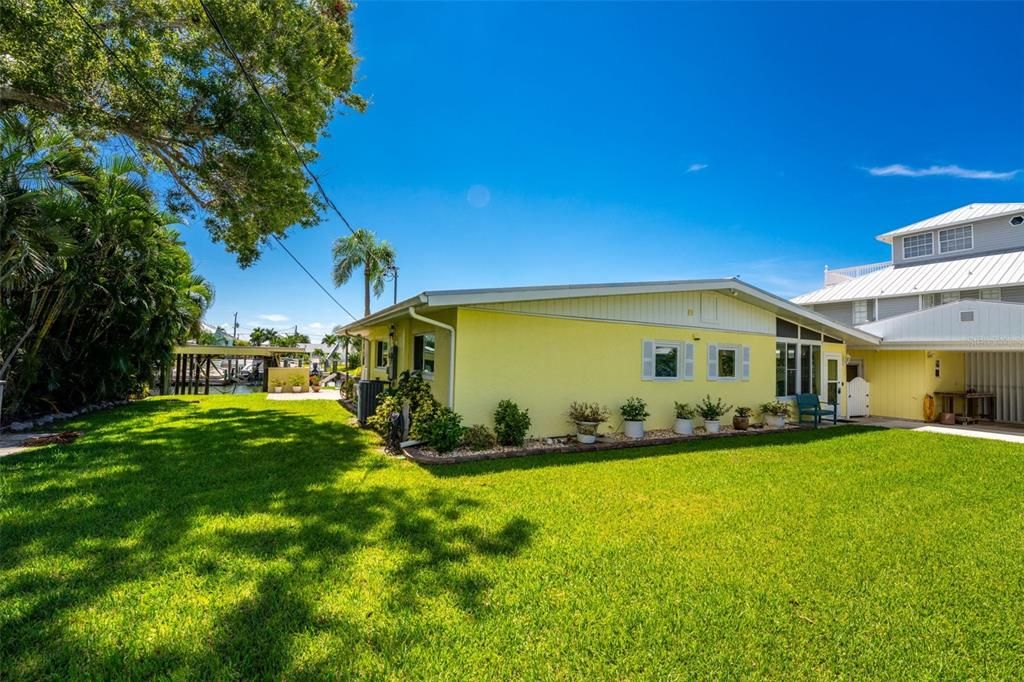 For Sale: $529,000 (3 beds, 2 baths, 1388 Square Feet)
