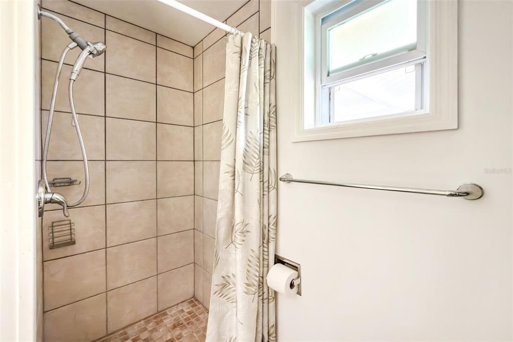 For Sale: $529,000 (3 beds, 2 baths, 1388 Square Feet)