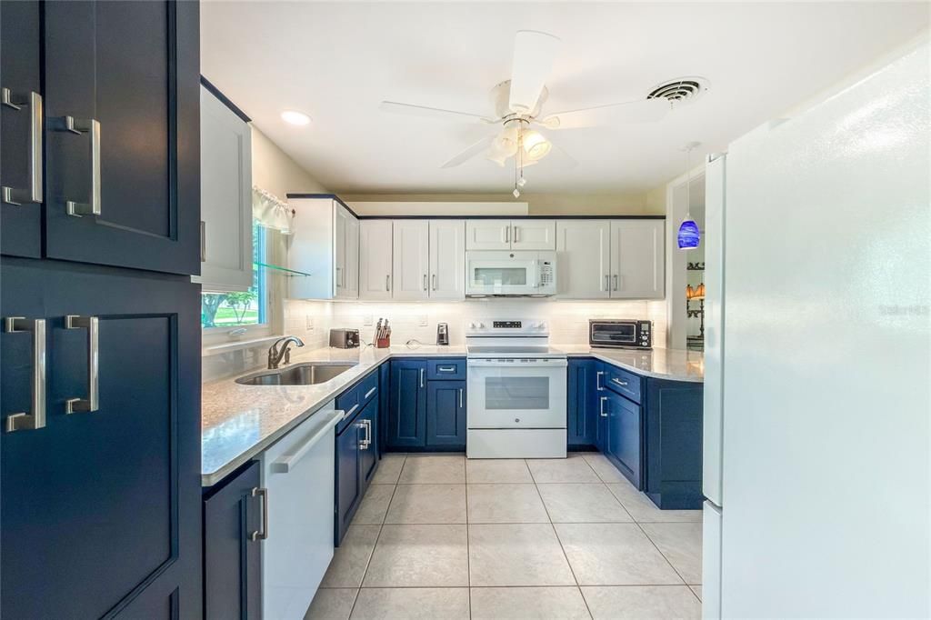 For Sale: $529,000 (3 beds, 2 baths, 1388 Square Feet)