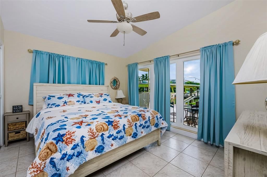 For Sale: $529,000 (3 beds, 2 baths, 1388 Square Feet)
