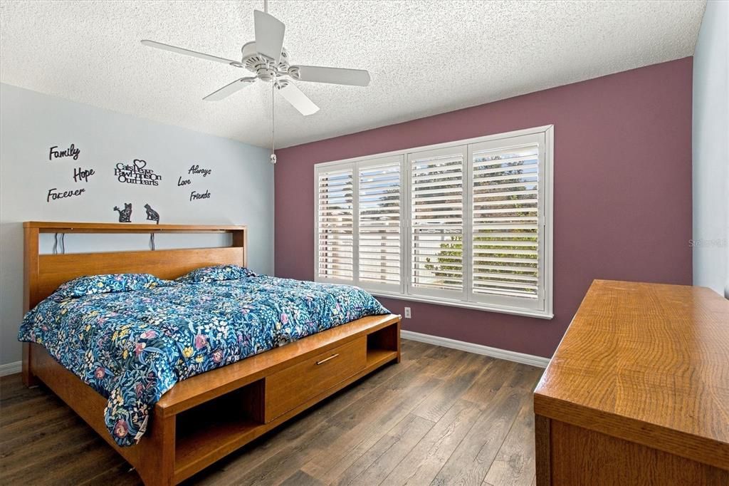 For Sale: $429,900 (3 beds, 2 baths, 1612 Square Feet)