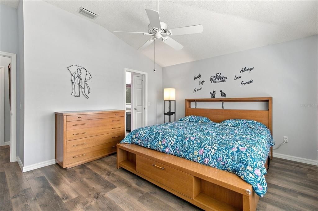 For Sale: $429,900 (3 beds, 2 baths, 1612 Square Feet)