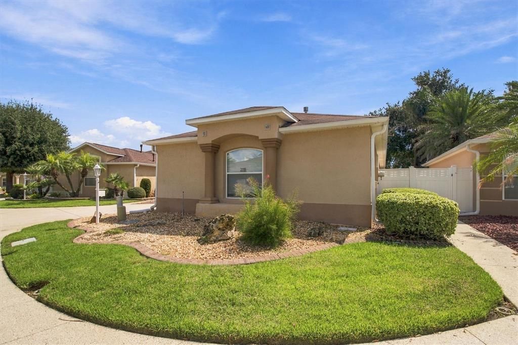 For Sale: $429,900 (3 beds, 2 baths, 1612 Square Feet)