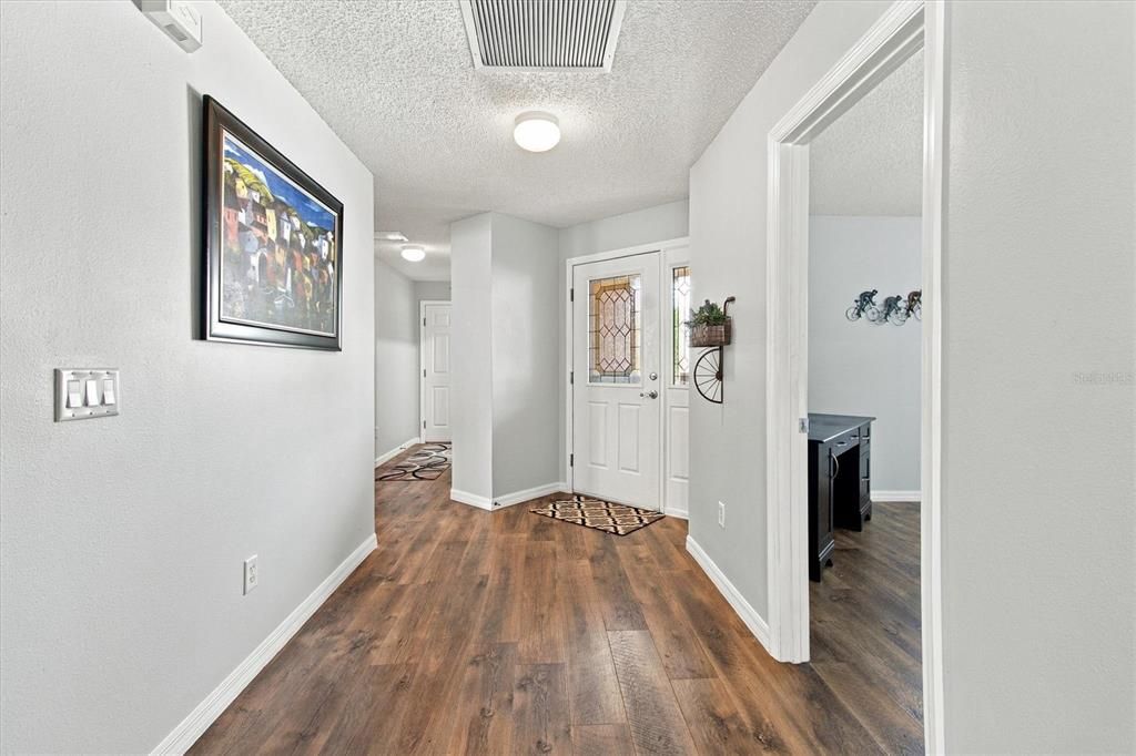 For Sale: $429,900 (3 beds, 2 baths, 1612 Square Feet)