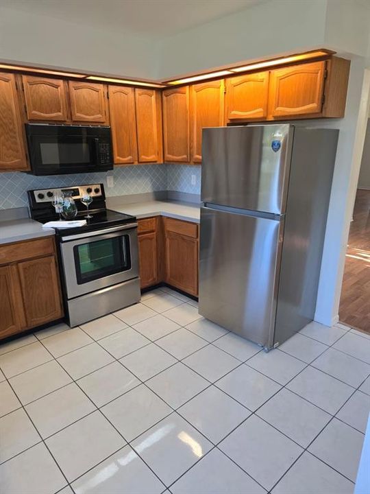 В аренду: $2,395 (2 спален, 2 ванн, 1200 Квадратных фут)