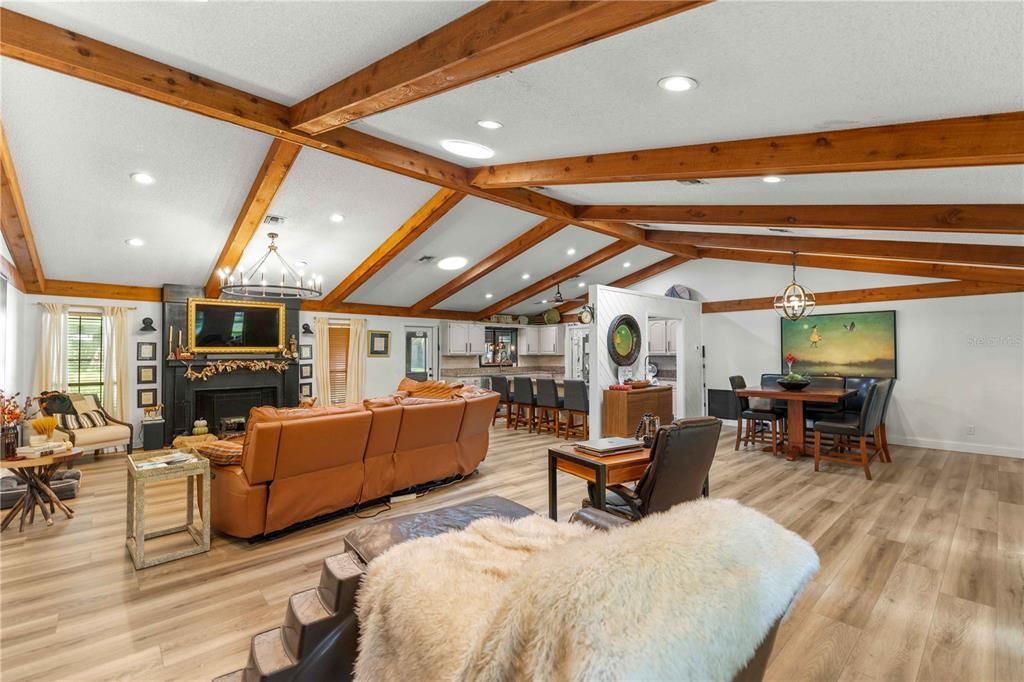 For Sale: $599,900 (4 beds, 2 baths, 3000 Square Feet)